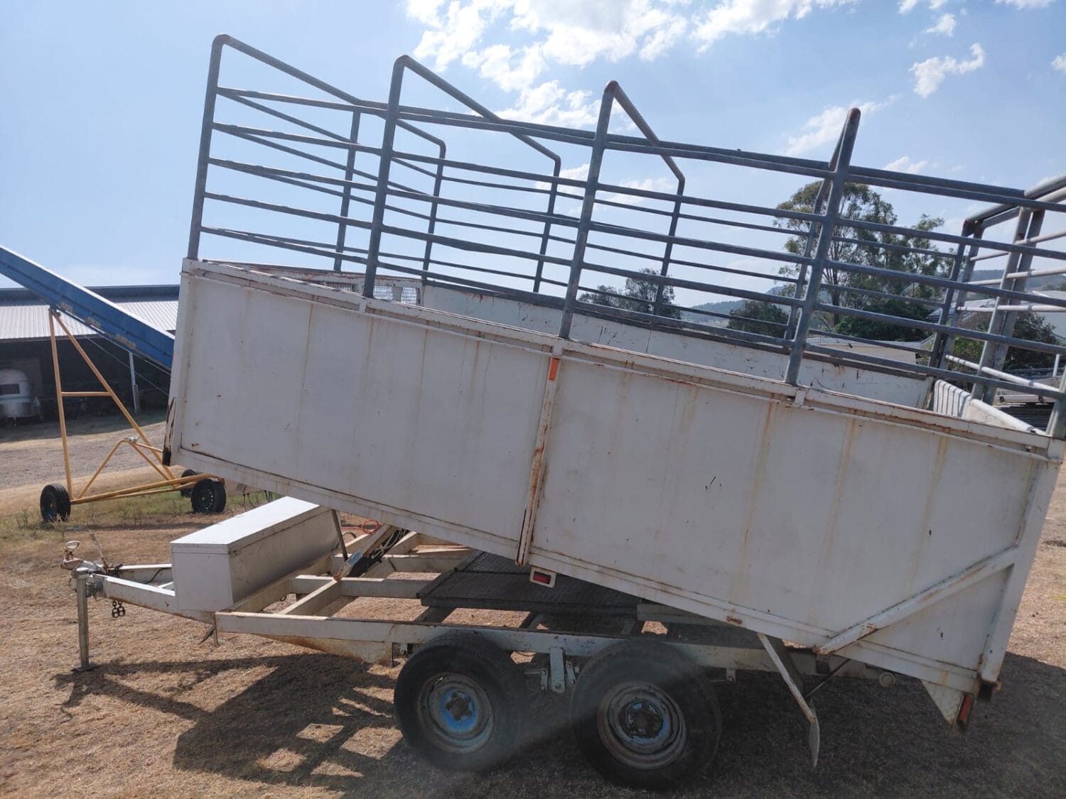 3T Tandem Stock Trailer