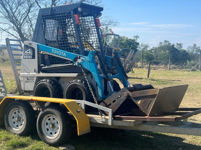 2022 U17-3 Huski Skid Steer & Spreader Bar