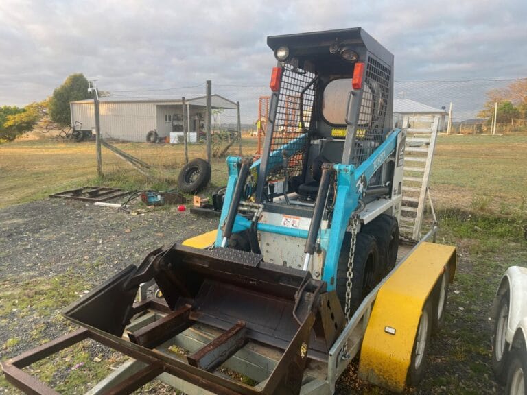 2022 U17-3 Huski Skid Steer & Spreader Bar