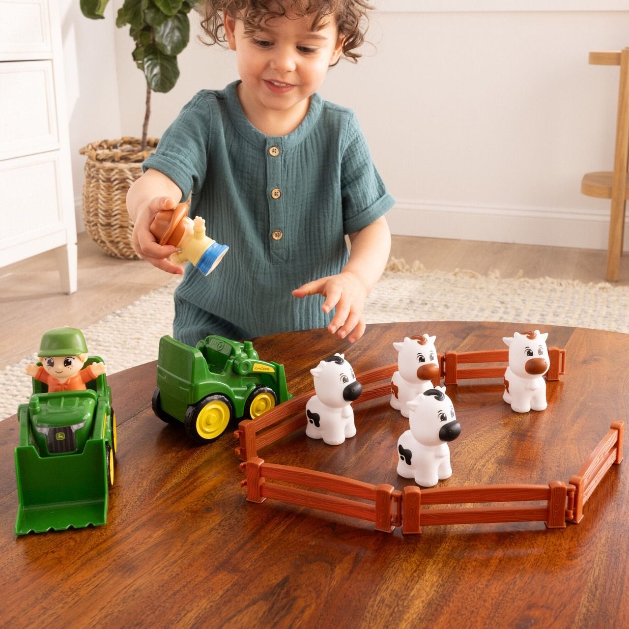 John Deere The Cows Are Out 14pc Farm Playset 18m+ - Image 7