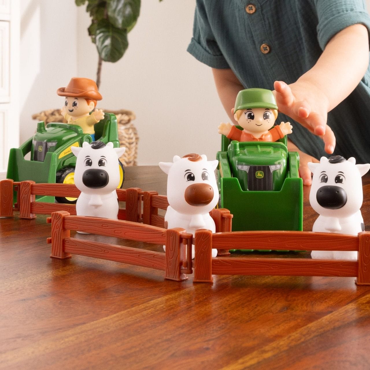John Deere The Cows Are Out 14pc Farm Playset 18m+ - Image 8